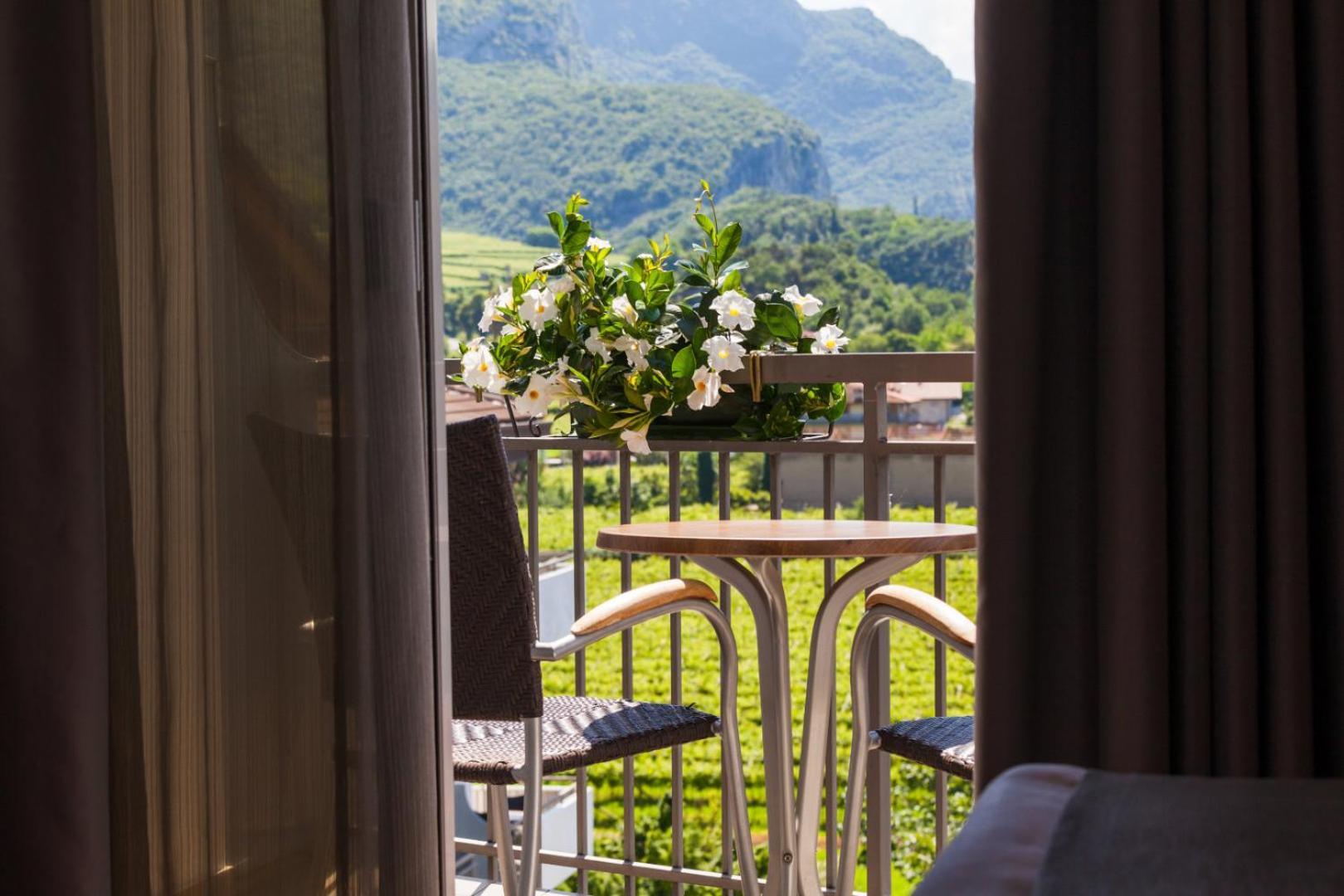 Hotel Continental - Tonelli Hotels Torbole Sul Garda Dış mekan fotoğraf