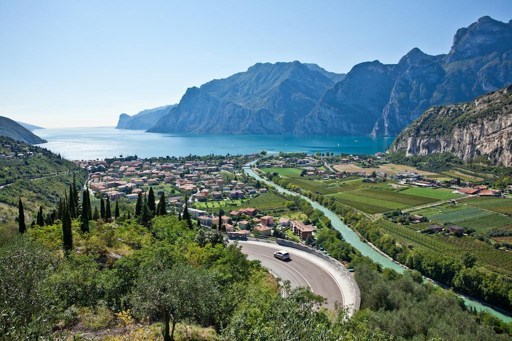 Hotel Continental - Tonelli Hotels Torbole Sul Garda Dış mekan fotoğraf