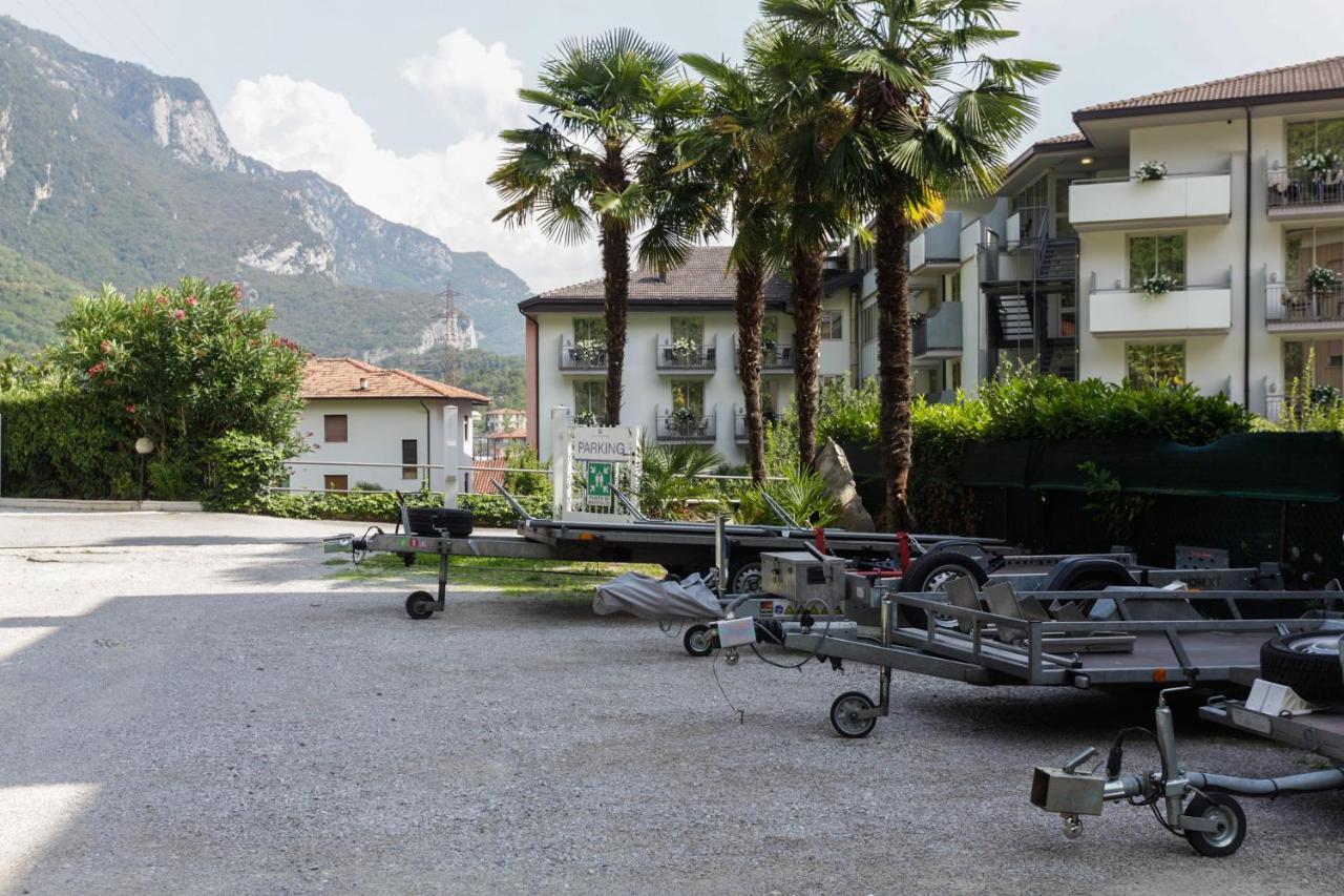 Hotel Continental - Tonelli Hotels Torbole Sul Garda Dış mekan fotoğraf